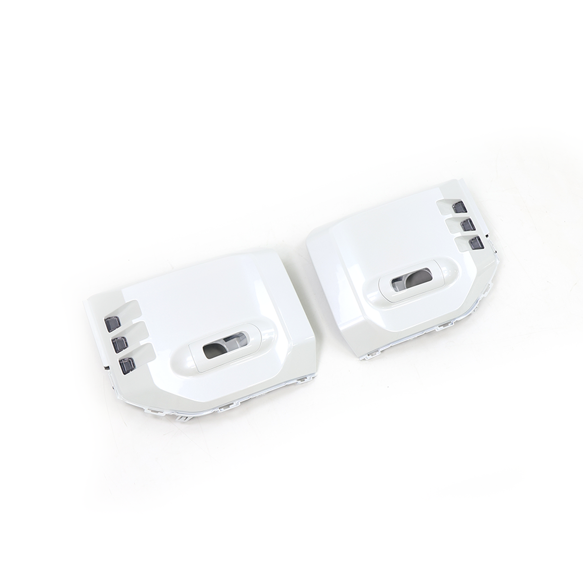 Front bumper view of PLOMOR fog light frame upgrade installed on Toyota Land Cruiser LC250 (Land Cruiser 1958)