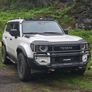 Toyota LC250 triple lamp and four lamp roof light comparison