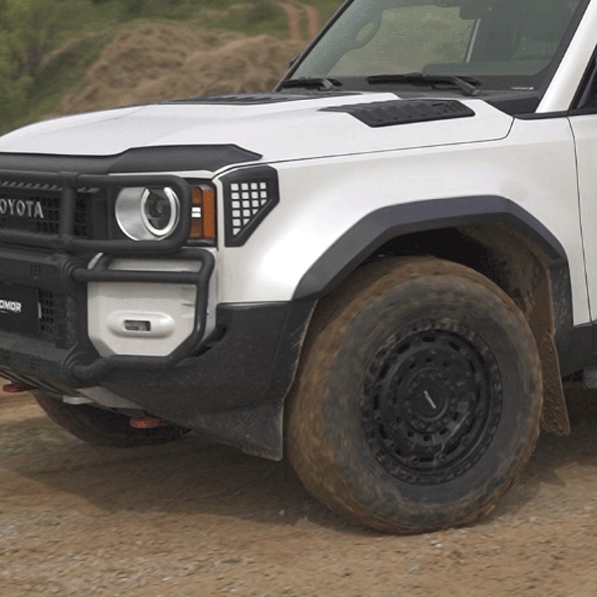 Side profile of Toyota Land Cruiser LC250 with wide wheel arch fender flares